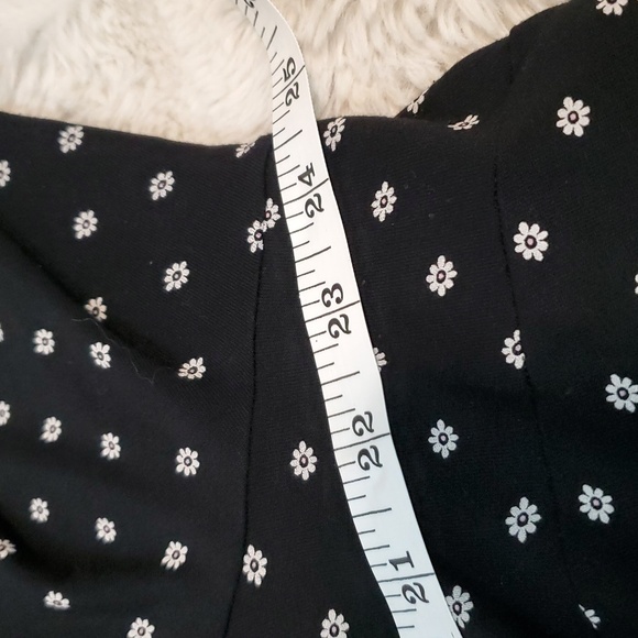 J. Jill Wearever Collection Black Daisies Floral Flowy Rayon Top 2X - Picture 7 of 10